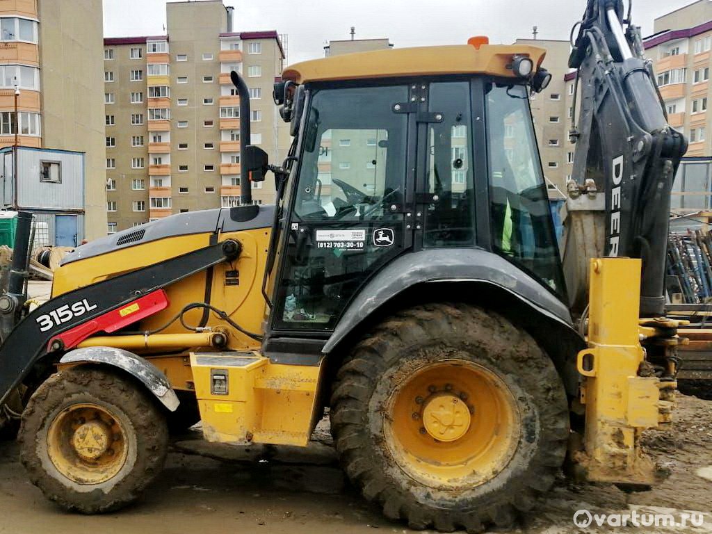 Сургут, Ханты-Мансийский АО - John Deere 315SL б/у экскаватор-погрузчик 2017 года - фото №1