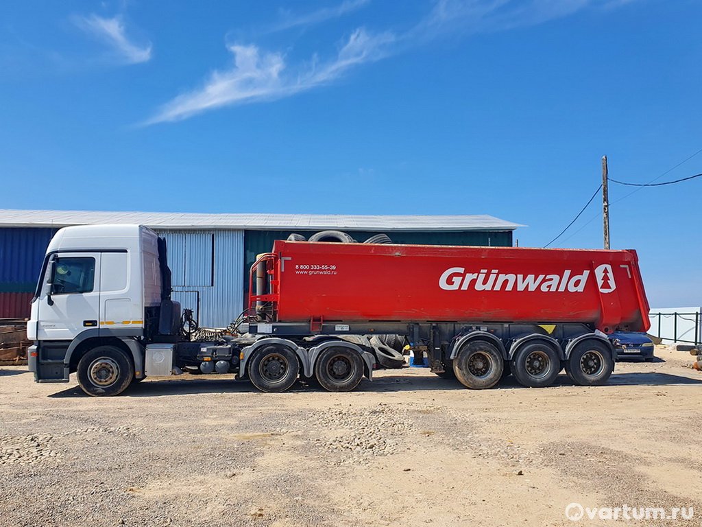 Сургут, Ханты-Мансийский АО - Тягач Mercedes Actros 2644LS и самосвальный полуприцеп - фото №3